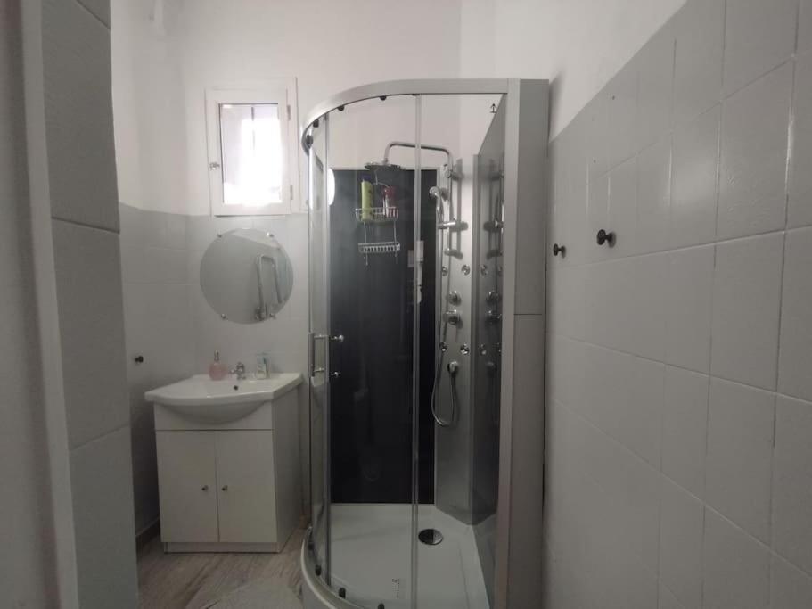 Appartement En Plein Centre. 카르팡트라 외부 사진