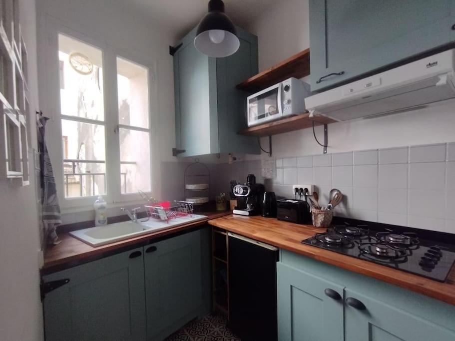 Appartement En Plein Centre. 카르팡트라 외부 사진